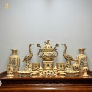 Bộ Đồ Thờ Vẽ Vàng 24K Bát Hương Rồng Kết Hợp Đỉnh Hạc Tứ Linh Tinh Xảo Ban 175cm – 217cm