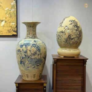 Bảo Bình Gốm Chu Đậu Men Cổ Lam Hoạ Tiết Hoa Sen Cá Chép H95 & Trứng Tài Lộc H45 Cá Chép Hoá Rồng
